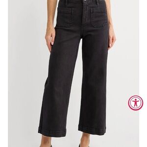 Risen Cropped Patch Pocket Pants